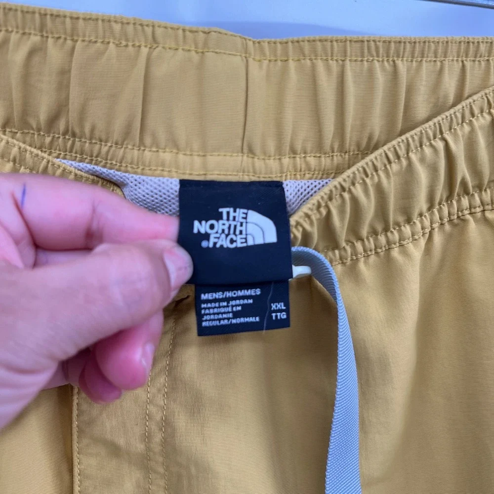 The North Face XXL Class V Belted Cargo Shorts Mens Yellow Nylon Hiking Gorpcore